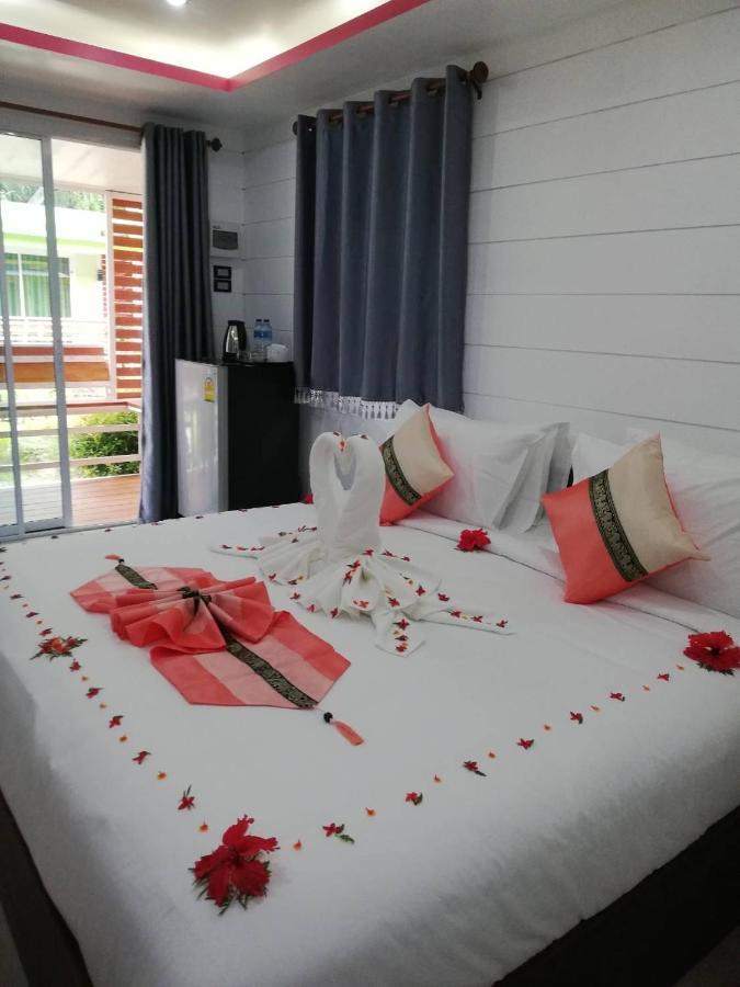 Phumiphat Resort Koh Mook Trang Ngoại thất bức ảnh